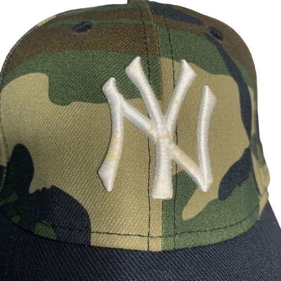 New Era New York Yankees Fitted Hat M L Camouflage 39Thirty 6 Panel Embroidered - Picture 2 of 7